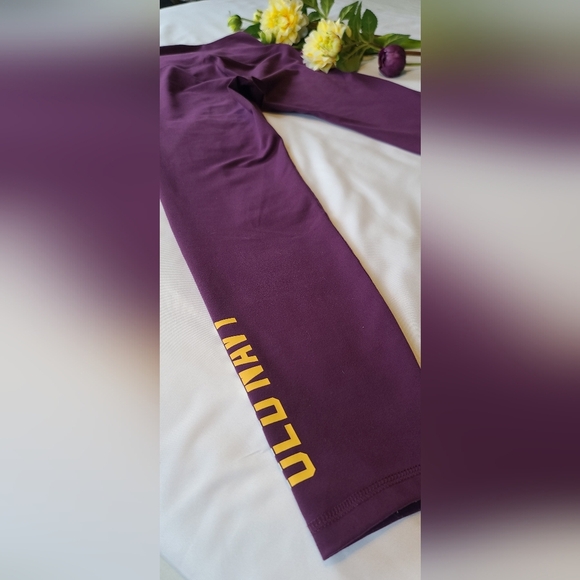 Old Navy Leggings size small - Picture 3 of 8